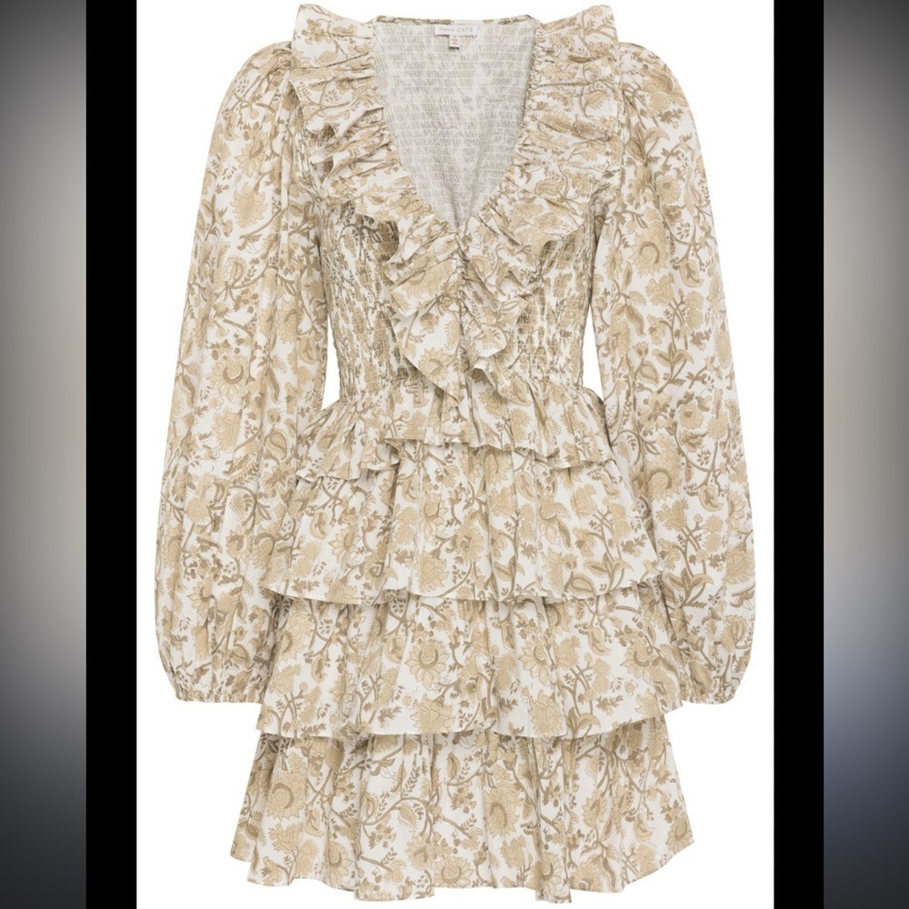 NWT Anna Cate Mia mini Dress in Neutral Floral. Retail $228 size SMALL.